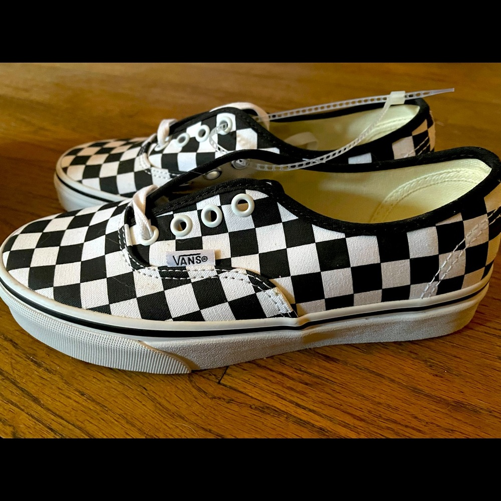 Kids Vans. New. Size 4.